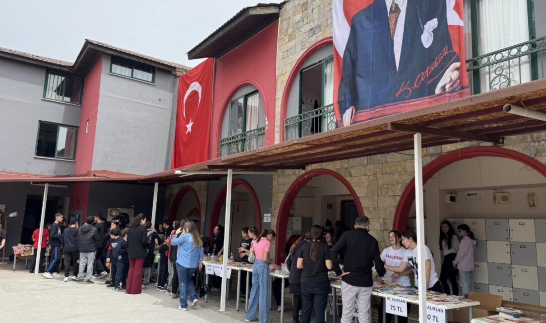 MUĞLA (AA) – Muğla'nın Marmaris ilçesinde, "2026 Muğla Gençlik Yılı"