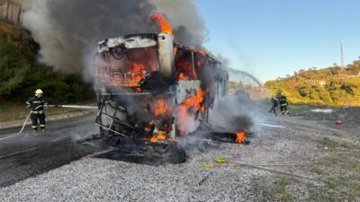 MUĞLA (AA) – Muğla'nın Marmaris ilçesinde yangın çıkan tur otobüsü