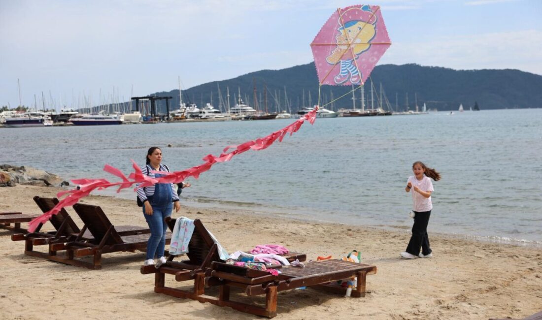 MUĞLA (AA) – Muğla'nın Marmaris ilçesinde, 23 Nisan Ulusal Egemenlik