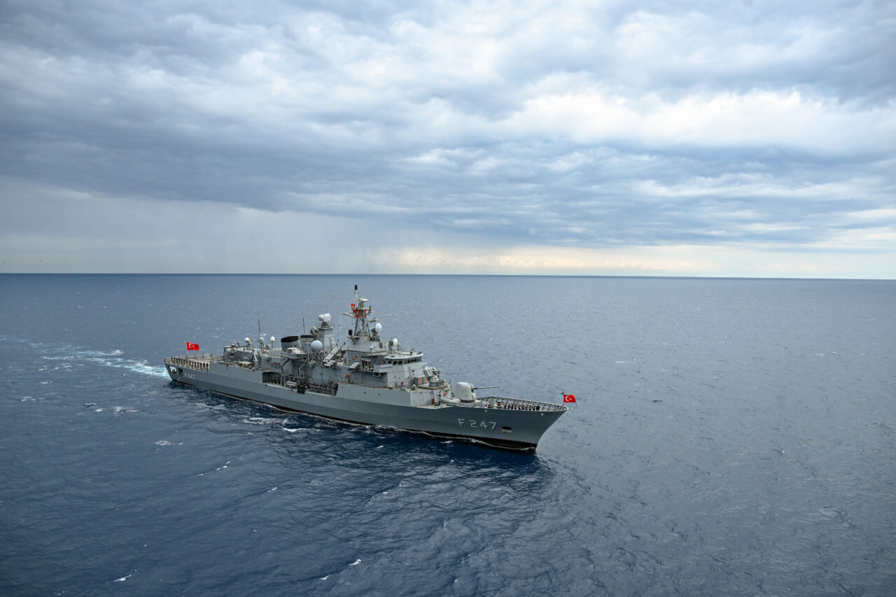 - Tatbikata, Deniz, Kara ve Hava Kuvvetleri Komutanlıkları ile Sahil