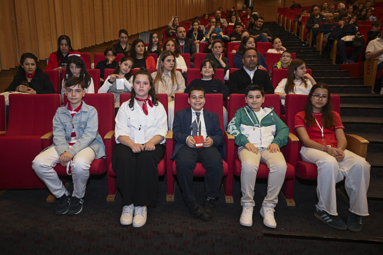 TBMM (AA) – Meclis'te düzenlenen "23 Nisan Çocuk Forumu" kapsamında,
