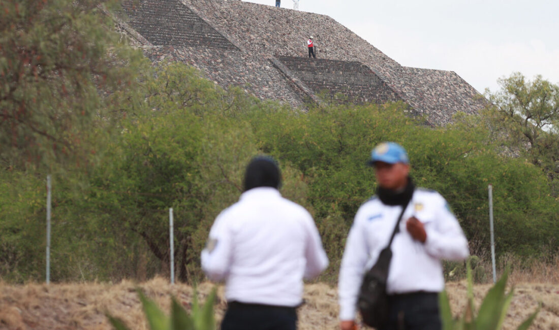 BOGOTA (AA) – Meksika’daki turistik Teotihuacan piramitlerinde düzenlenen silahlı saldırıda