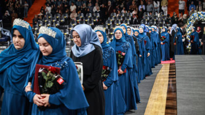 MERSİN (AA) – Mersin'de hafızlık eğitimlerini tamamlayan 260 öğrenci için