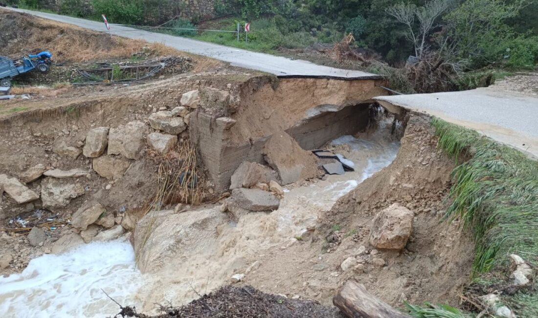 MERSİN (AA) – Mersin'in Silifke ilçesinde etkili olan sağanak nedeniyle