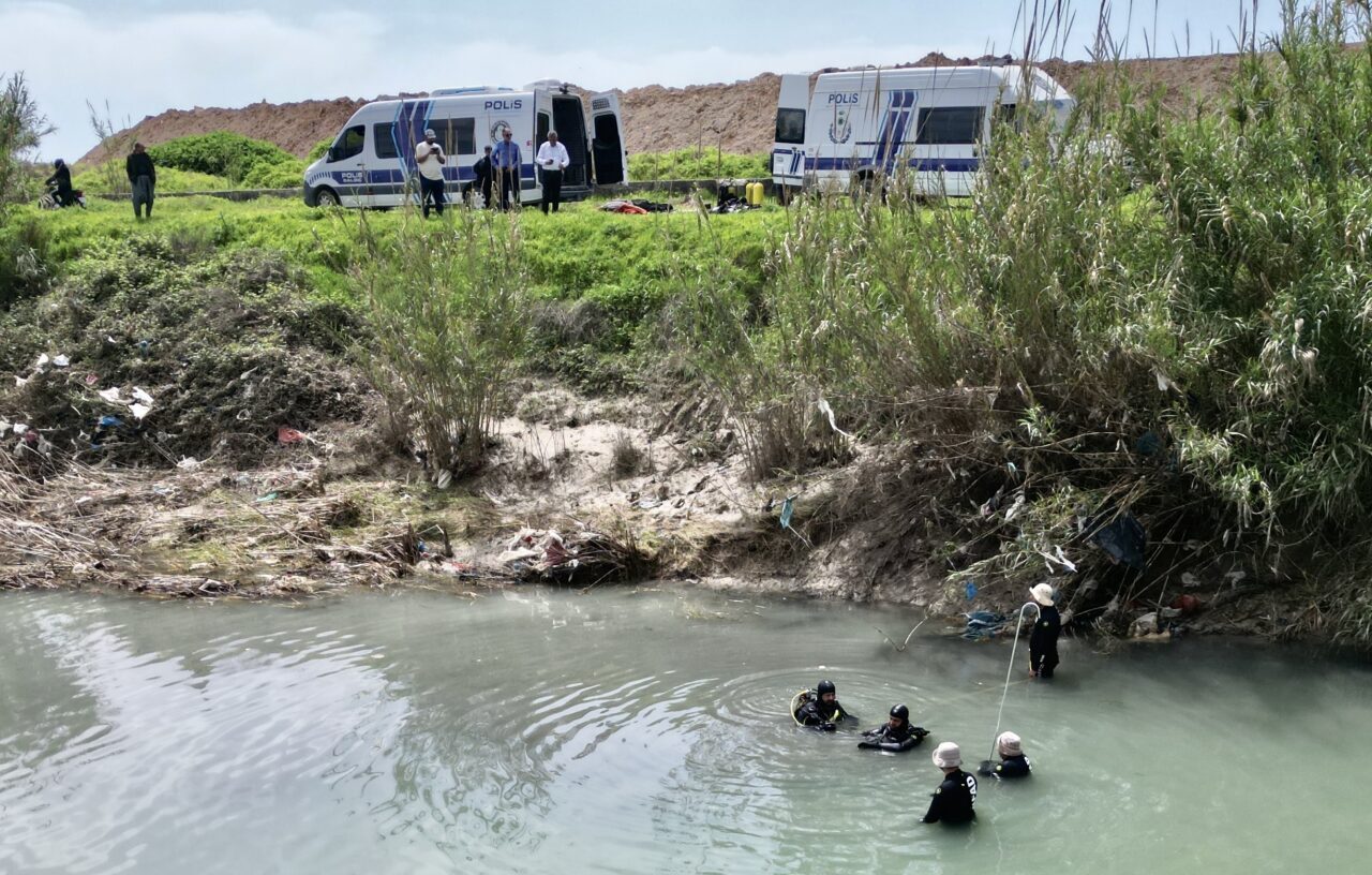 MERSİN (AA) – Mersin'in Tarsus ilçesinde şelaleye girdikten sonra kaybolan