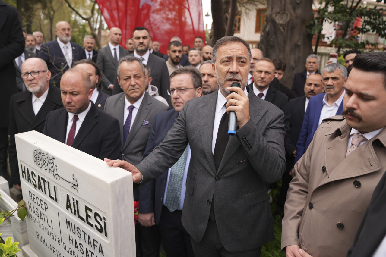 - "MHP il teşkilatı olarak gece uyumadan, gündüz yorulmadan var