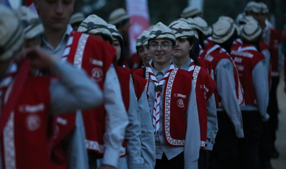 - Gençlik ve Spor Bakan Yardımcısı Safa Koçoğlu Gürsoy, kampı