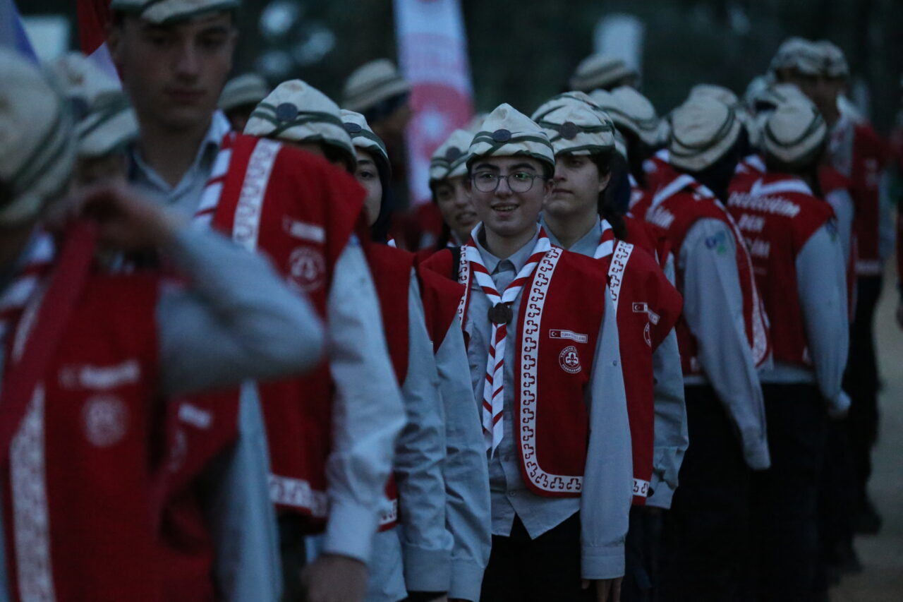 - Gençlik ve Spor Bakan Yardımcısı Safa Koçoğlu Gürsoy, kampı