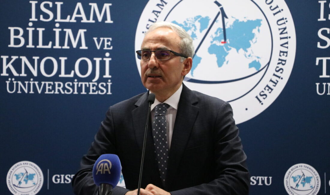 - "Türkiye Yüzyılı Maarif Modeli aynı zamanda bizim dil hassasiyetimizi,