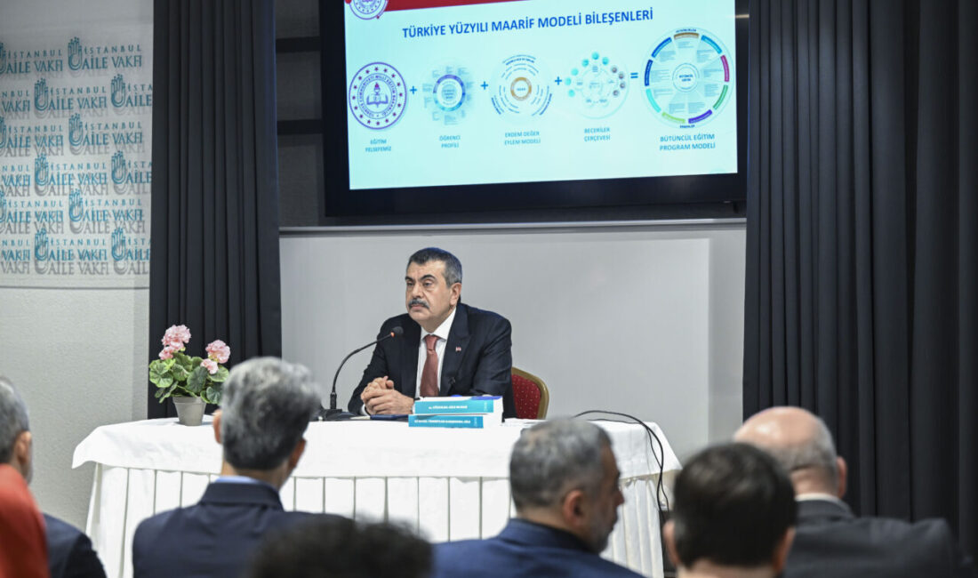 İSTANBUL (AA) – Milli Eğitim Bakanı Yusuf Tekin, İstanbul Aile