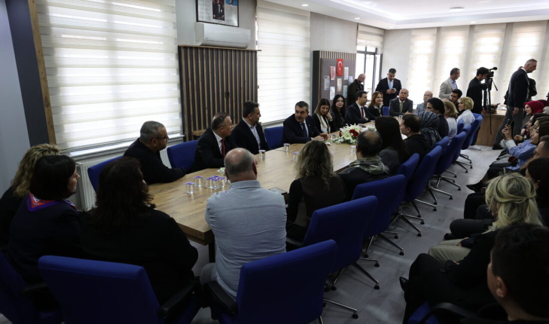 GAZİANTEP (AA) – Milli Eğitim Bakanı Yusuf Tekin, Şahinbey ilçesi