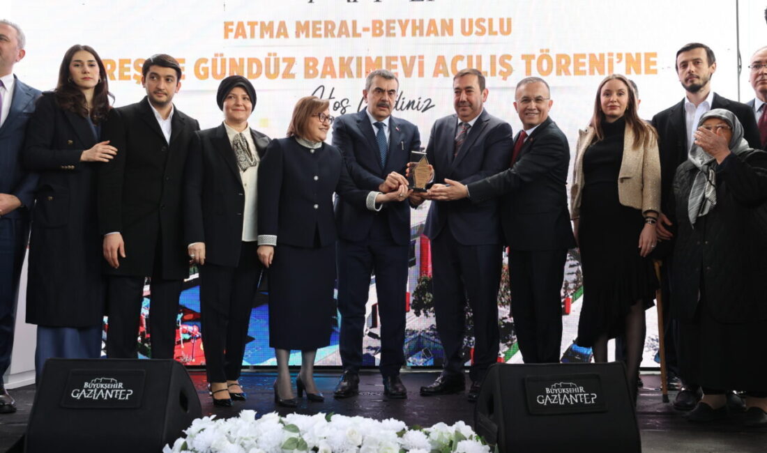 - "Milletin çoluğunu çocuğunu kandırmak, nereye gittiği belli olmayan, ne