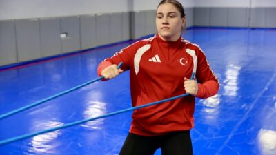- Avrupa Büyükler Güreş Şampiyonası'nda üçüncülük elde eden Beyza Nur,