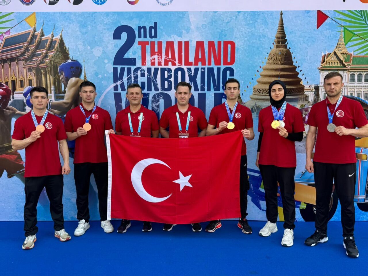 ANKARA (AA) – Türk sporcular, Tayland'da düzenlenen Dünya Kick Boks