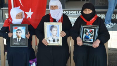 MUŞ (AA) – Muş'ta çocukları terör örgütü PKK tarafından kaçırılan