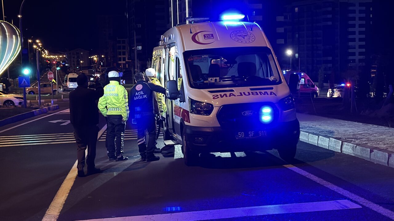 - Sürücünün ehliyetine 6 ay el konulurken, aracı trafikten men