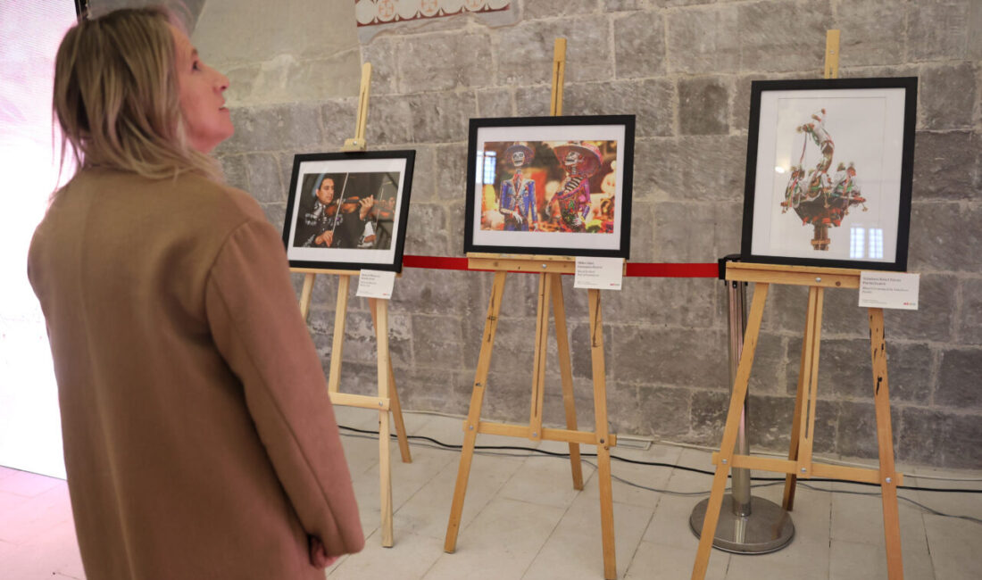 NEVŞEHİR (AA) – Nevşehir'deki tarihi Meryem Ana Kilisesi'nde "Meksika Kültürel