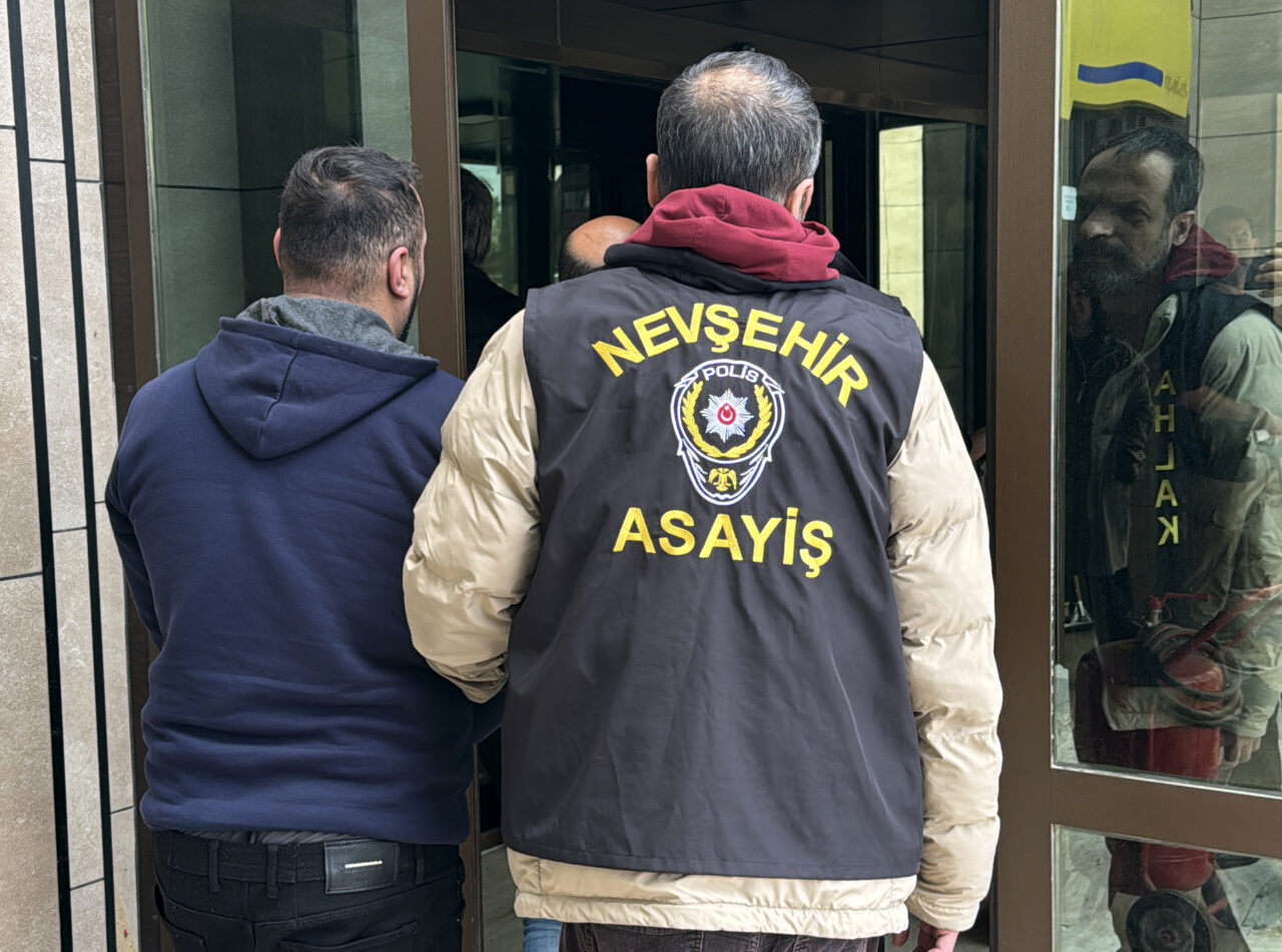 NEVŞEHİR (AA) – Nevşehir'in Kozaklı ilçesinde düzenlenen fuhuş operasyonunda gözaltına
