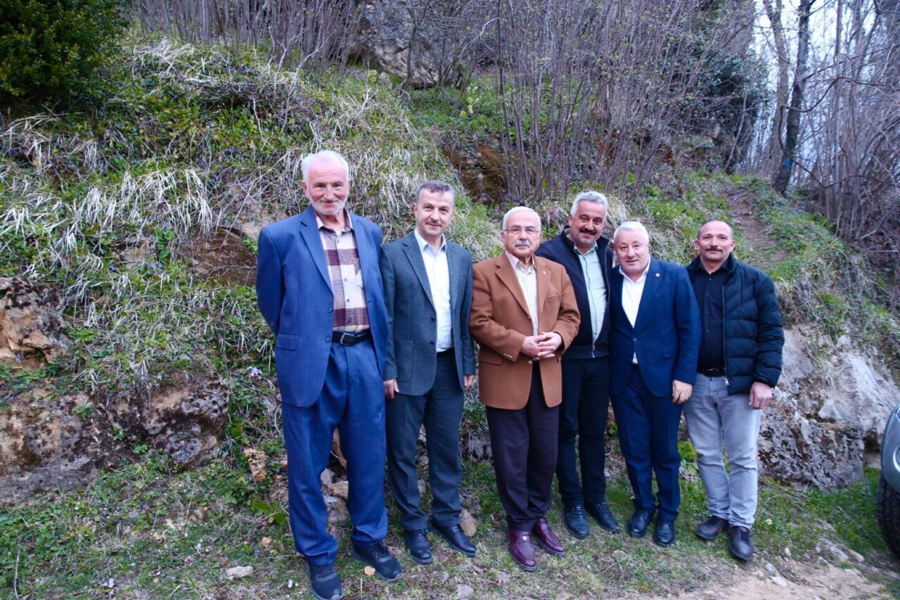 ORDU (AA) – Ordu'nun Gürgentepe ilçesindeki Tikenlice Kaya Mezarları, ziyaretçilerin