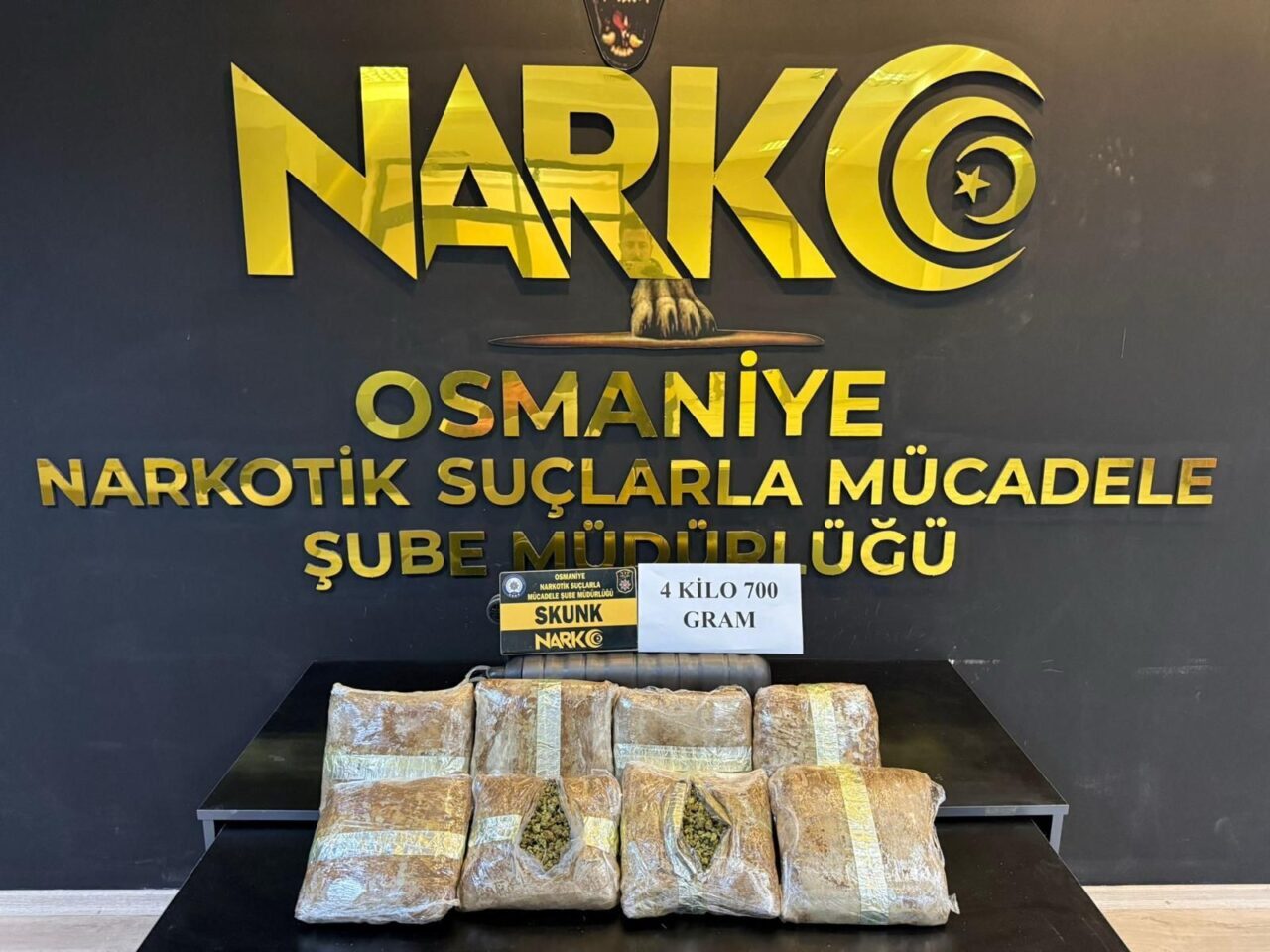 OSMANİYE (AA) – Osmaniye'de 3 farklı araçta yapılan aramada 5