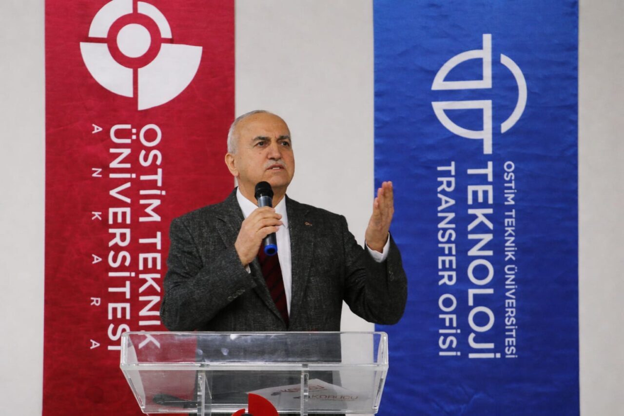 ANKARA (AA) – OSTİM Teknik Üniversitesi yüksek gerilim polimerik izolatör