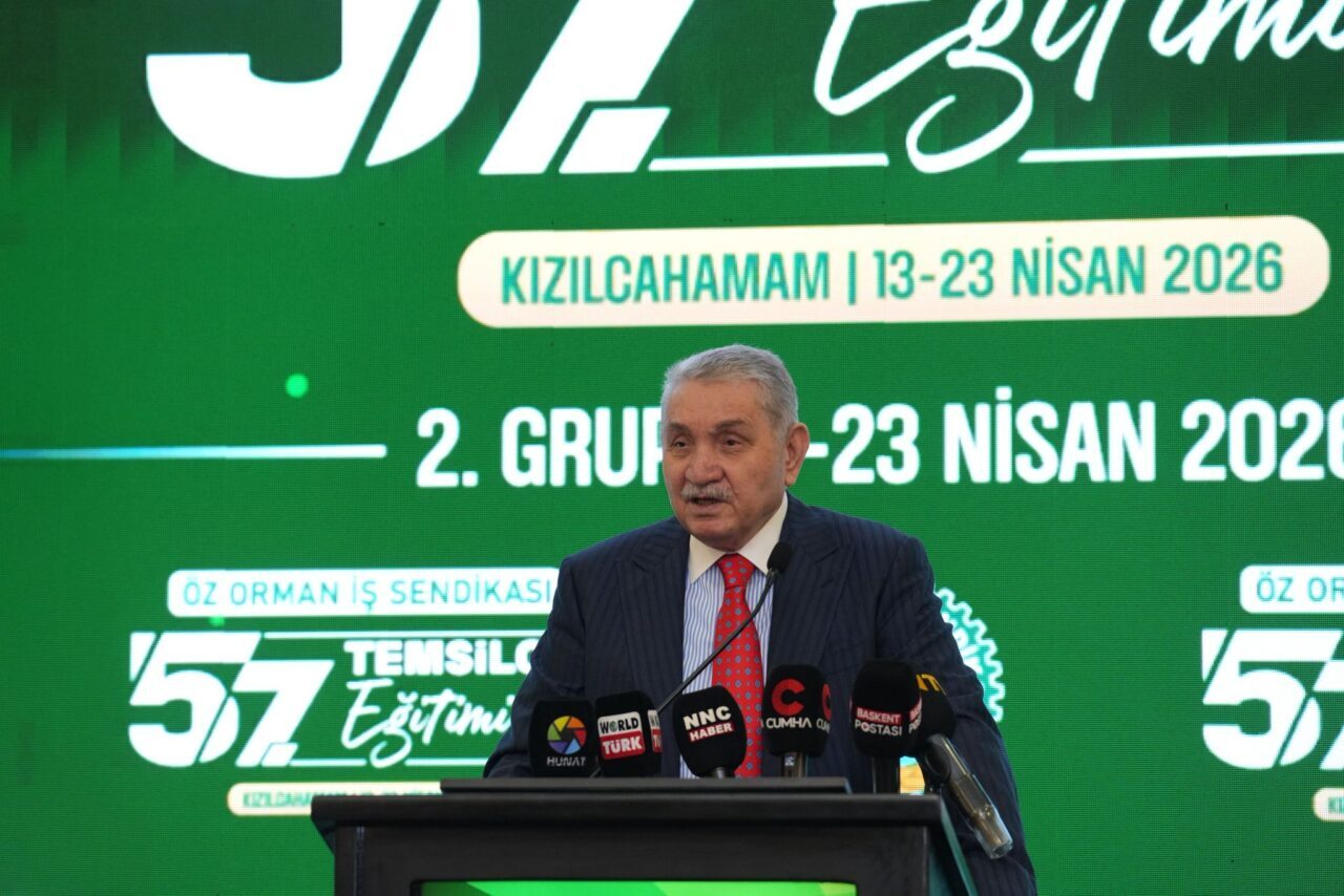 - "Orman yangınlarıyla mücadelede Orman teşkilatının teknolojik olarak hiçbir eksikliği