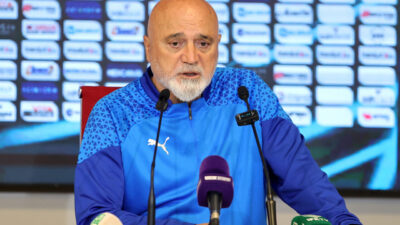 - Sivasspor Teknik Direktörü İsmet Taşdemir:
"Oyundan dolayı oyuncularımı tebrik ediyorum,