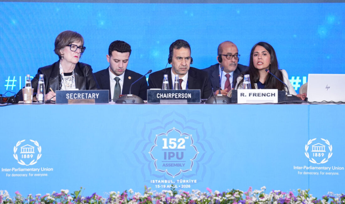 - Kanada Senatosu Üyesi Salma Ataullahjan:
- "Hiçbirimiz 1945'te yaşamıyoruz artık.