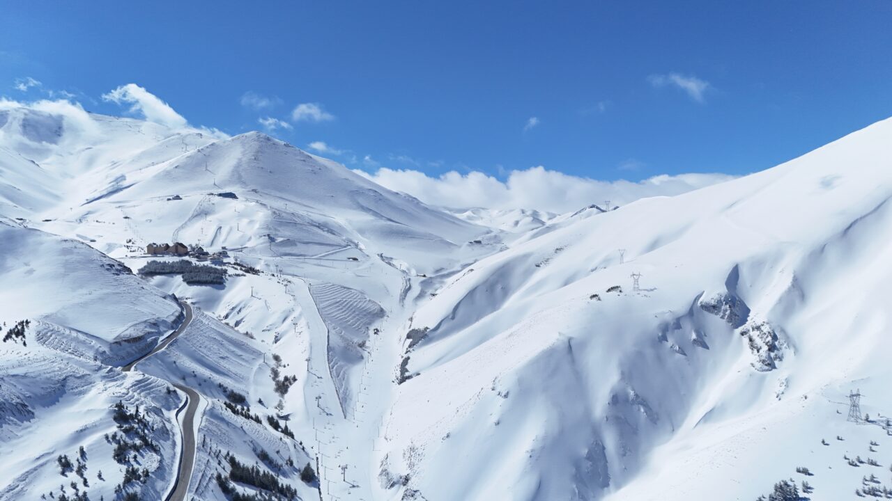 ERZURUM (AA) – Erzurum'da kayak sezonunun devam ettiği Palandöken Kayak