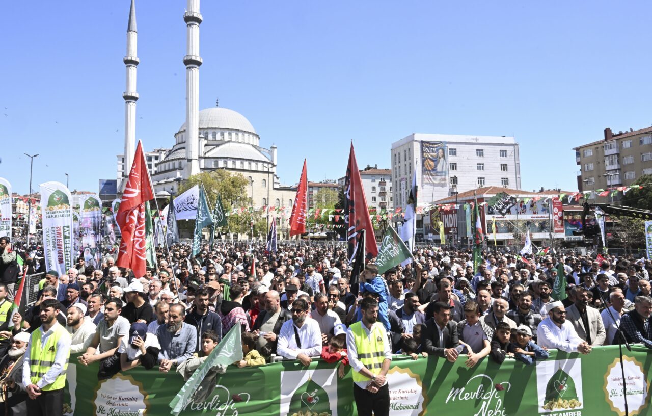 İSTANBUL (AA) – Peygamber Sevdalıları Vakfınca Mevlid-i Nebi Haftası dolayısıyla