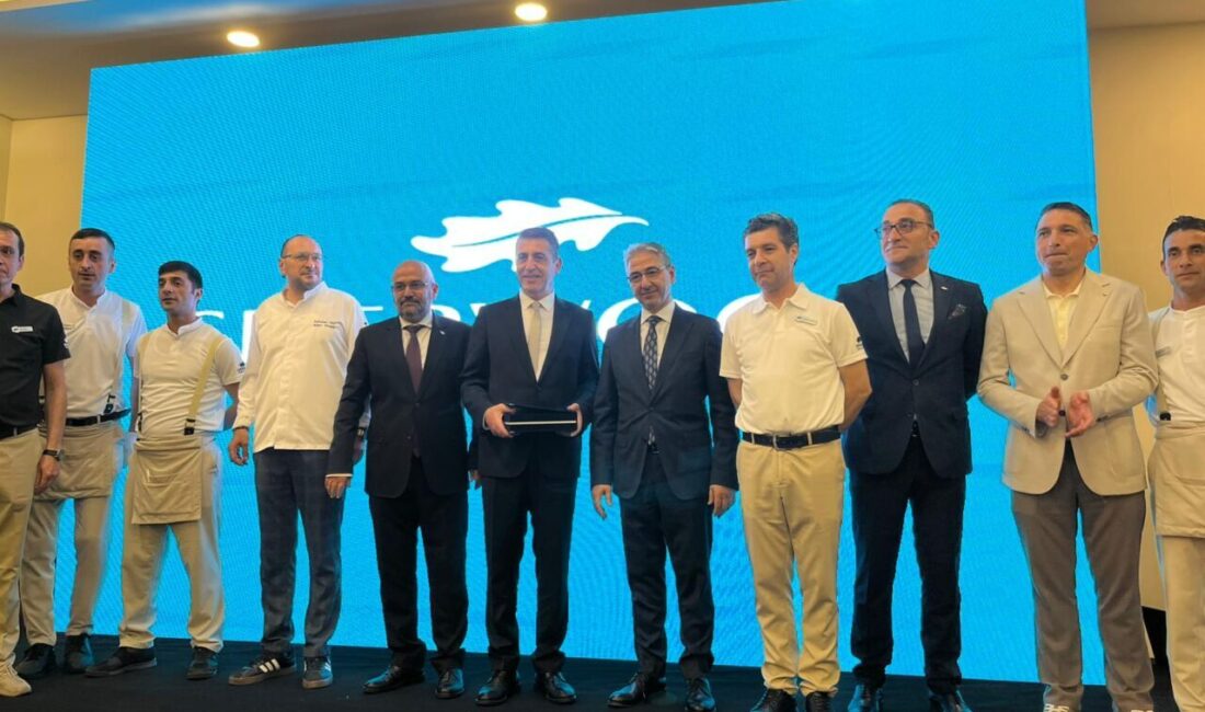 ANTALYA (AA) – Profesyonel Otel Yöneticileri Derneği (POYD) Başkanı Hakan