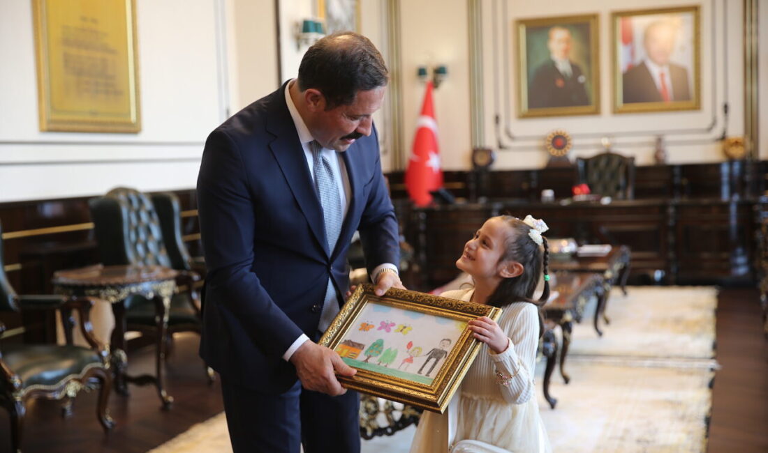 HATAY (AA) – Hatay'da 6 Şubat 2023'teki depremlerde kaybettiği sağ