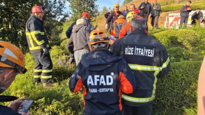 RİZE (AA) – Rize'de hafif ticari aracın çay bahçesine devrilmesi