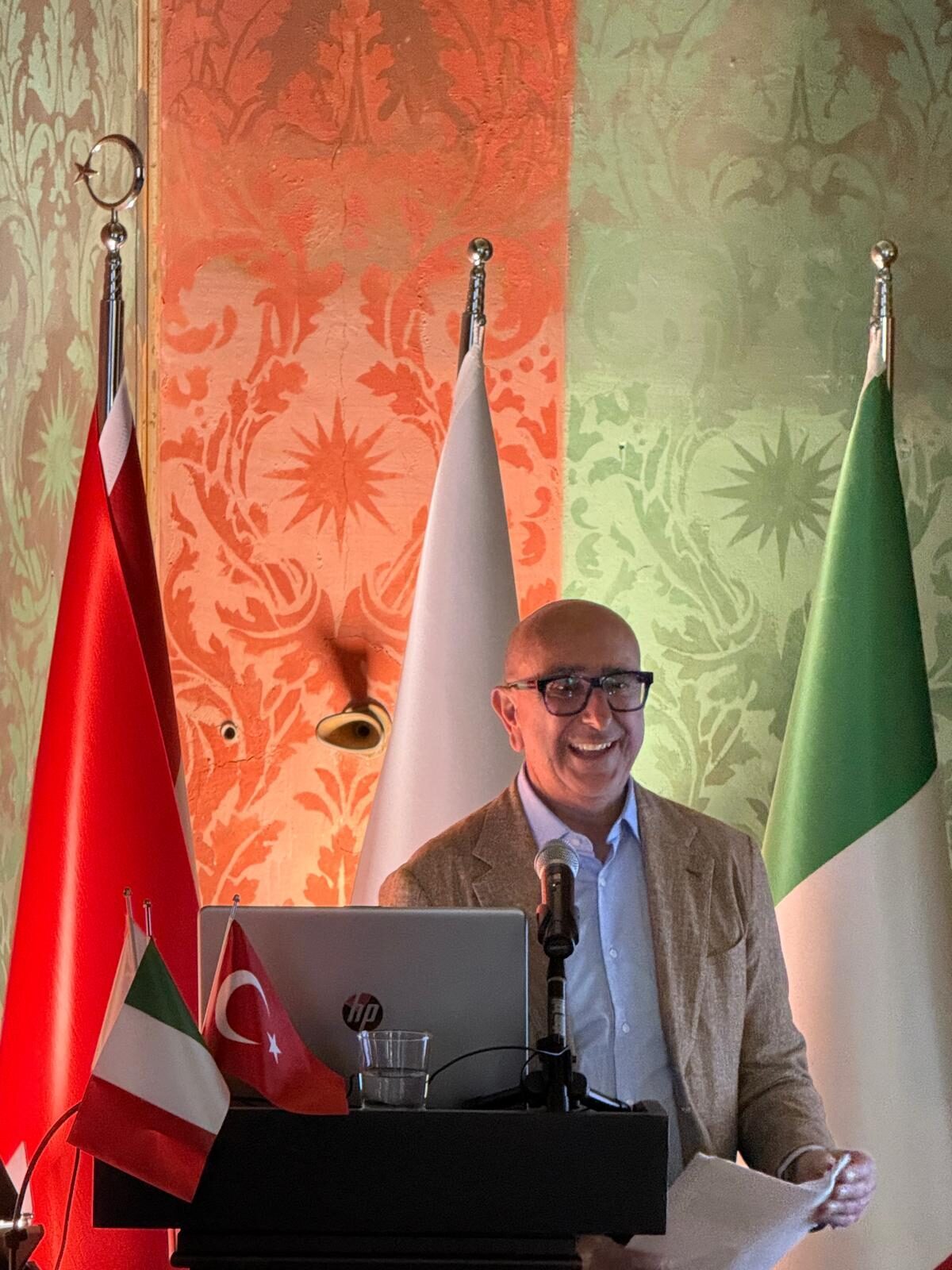 ROMA (AA) – İtalya'nın başkenti Roma'daki Yunus Emre Enstitüsü (YEE)