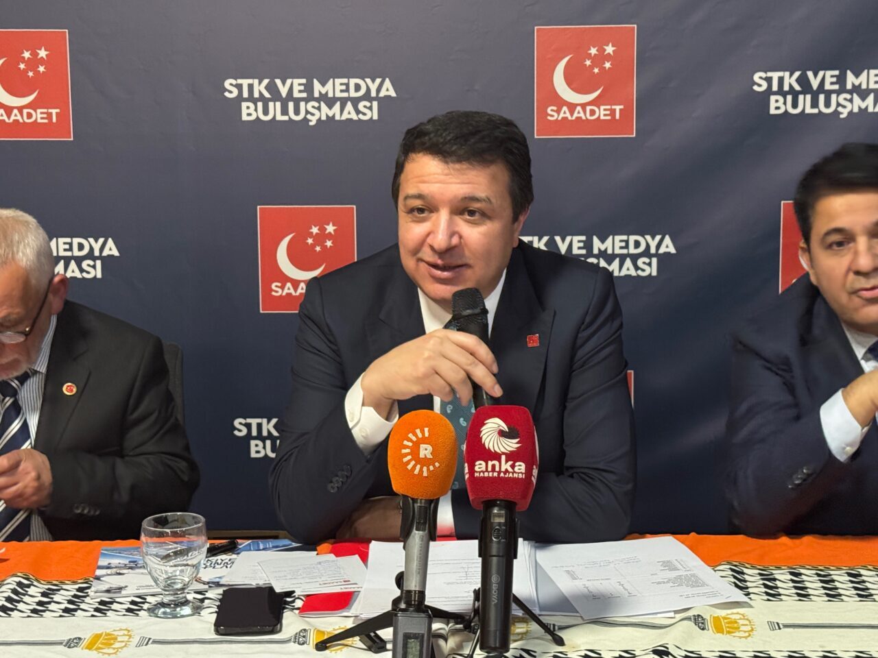 TUNCELİ (AA) – Saadet Partisi Genel Başkanı Mahmut Arıkan, Tunceli'de