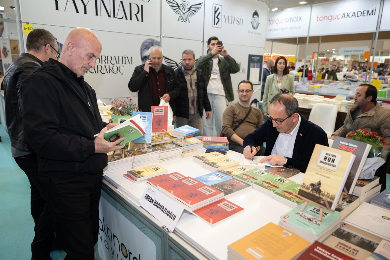- "Öncelikle Türk yazarlardan kendi tarihimizi öğrenelim. Dünya tarihinden Türkleri