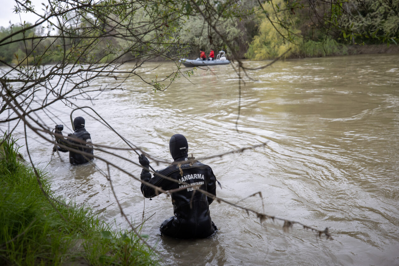- Çalışmalara İstanbul'dan Jandarma Sualtı Arama ve Kurtarma Timleri de
