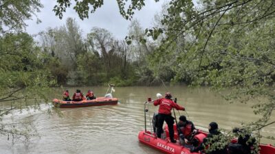 SAKARYA (AA) – Sakarya'nın Erenler ilçesinde nehirde kaybolan çocuğun bulunması