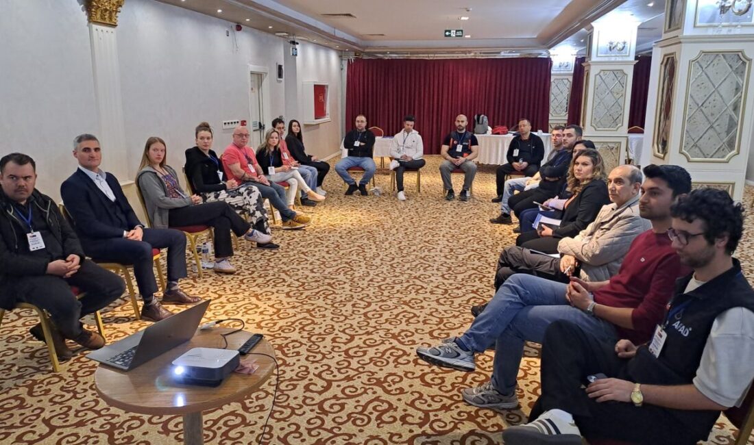 - AFAD Dış İlişkiler Daire Başkanı Muhammet Maruf Yaman:
- "Bu