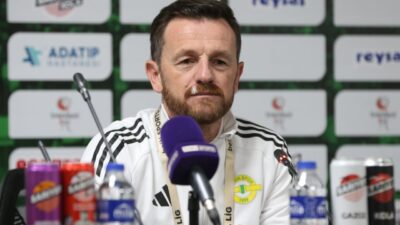 - Esenler Erokspor Teknik Direktörü Uğur Okur:
-"Oyuncu arkadaşlarımıza teşekkür ediyoruz.