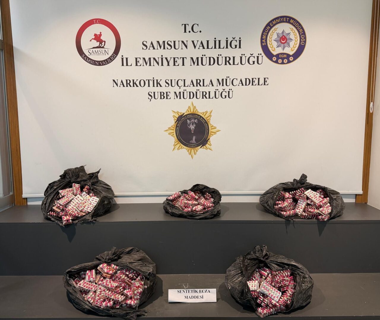 SAMSUN (AA) – Samsun'da düzenlenen operasyonda 24 bin 600 uyuşturucu