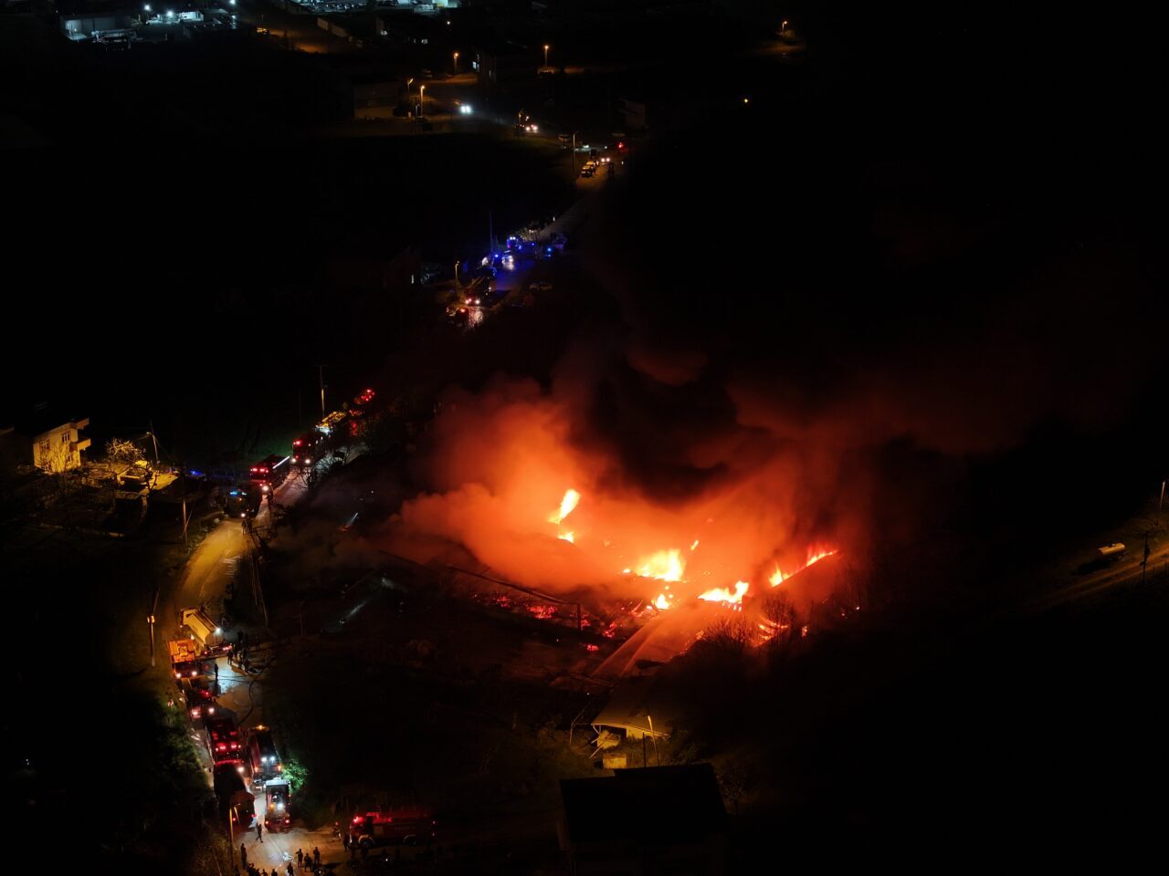 SAMSUN (AA) – Samsun'un İlkadım ilçesinde bir depoda çıkan yangın