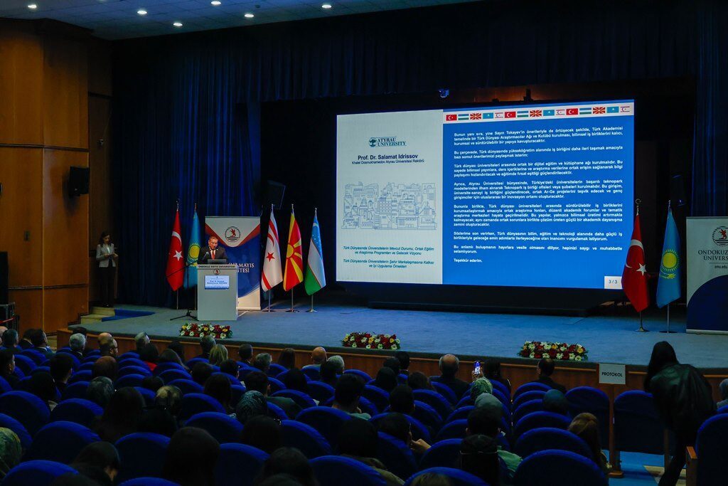 SAMSUN (AA) – Samsun'da Türk dünyasında sürdürülebilir kentleşme politikaları ve