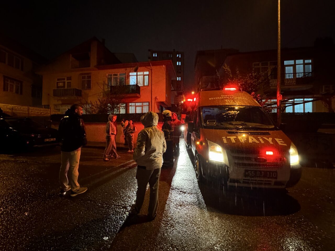 SAMSUN (AA) – Samsun’da iki katlı evde çıkan yangında dumandan