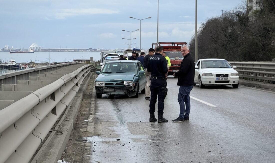 - Kazalar nedeniyle Samsun-Ordu kara yolunda trafik yoğunluğu oluştu