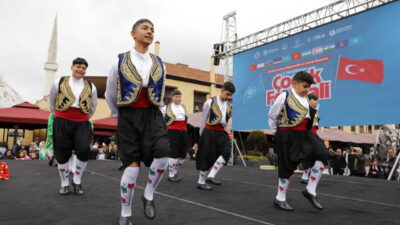 - MHP Genel Başkan Yardımcısı İlyas Topsakal:
- "Çocuklarımız birbirini daha