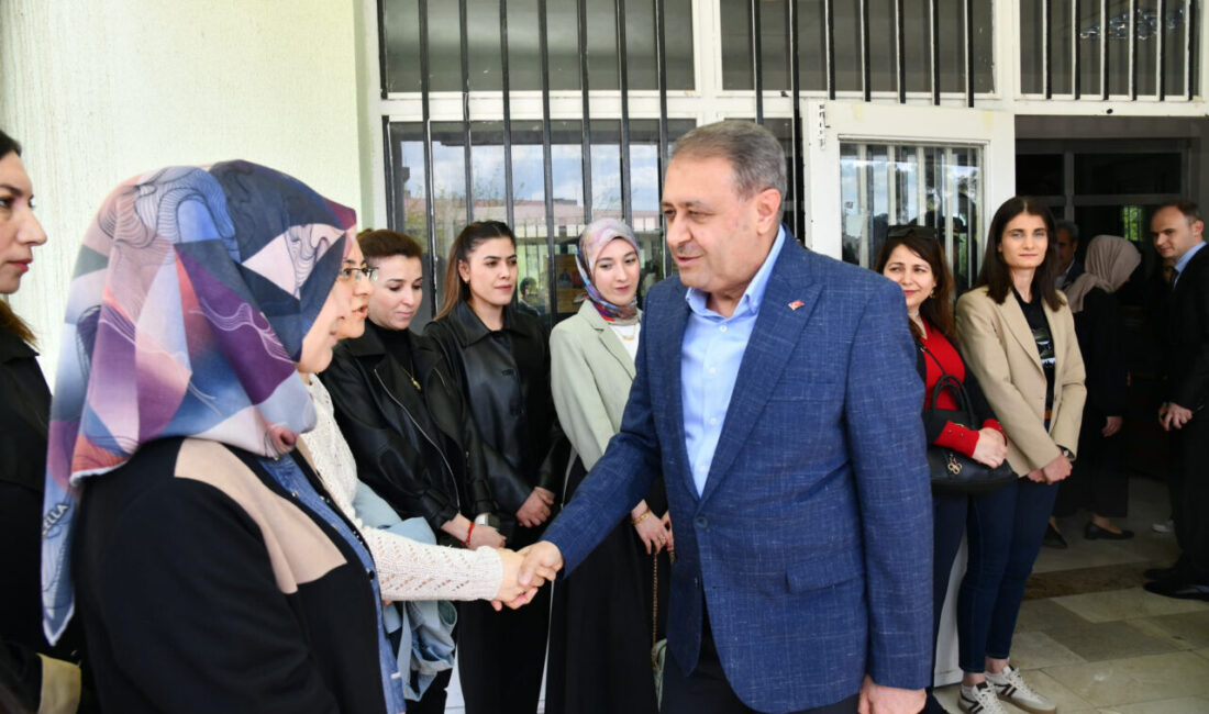 ŞANLIURFA (AA) – Şanlıurfa Valisi Hasan Şıldak, Siverek ilçesinde 16