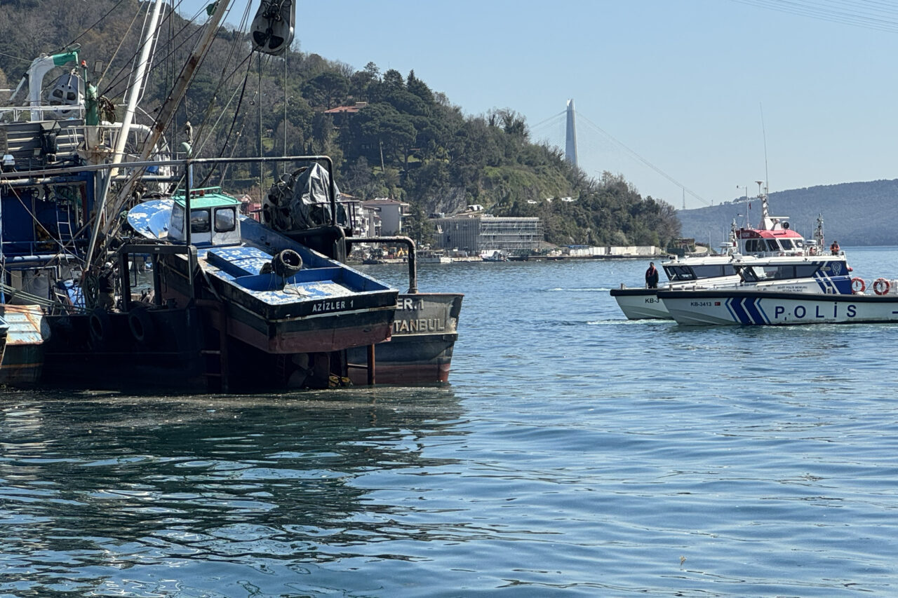 İSTANBUL (AA) – Sarıyer'de balıkçı teknesinde çıkan yangın, ekiplerin müdahalesiyle