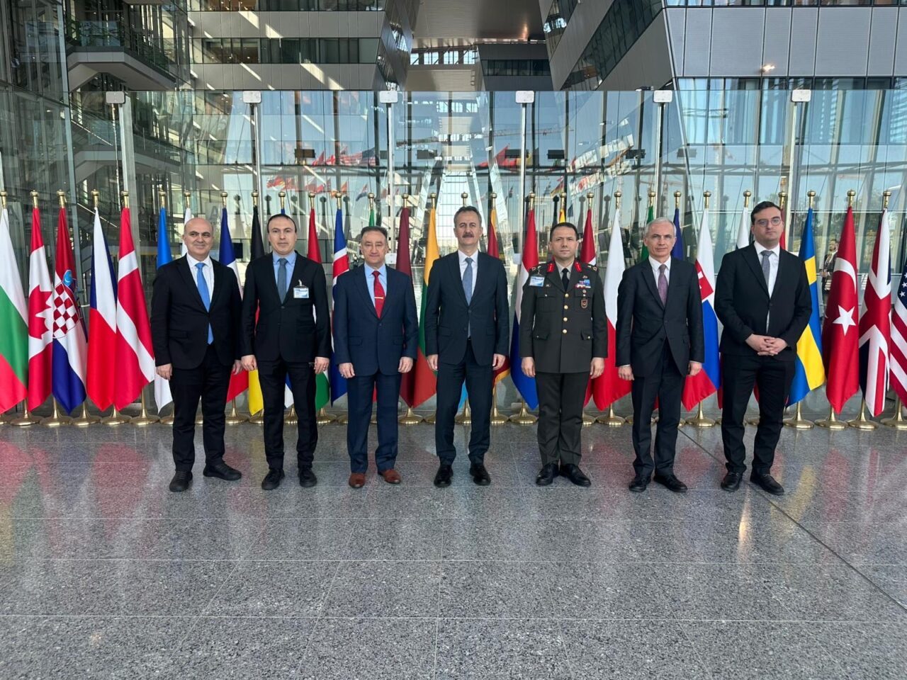 - "Türkiye, NATO üyesi ülkeler de dahil olmak üzere tüm