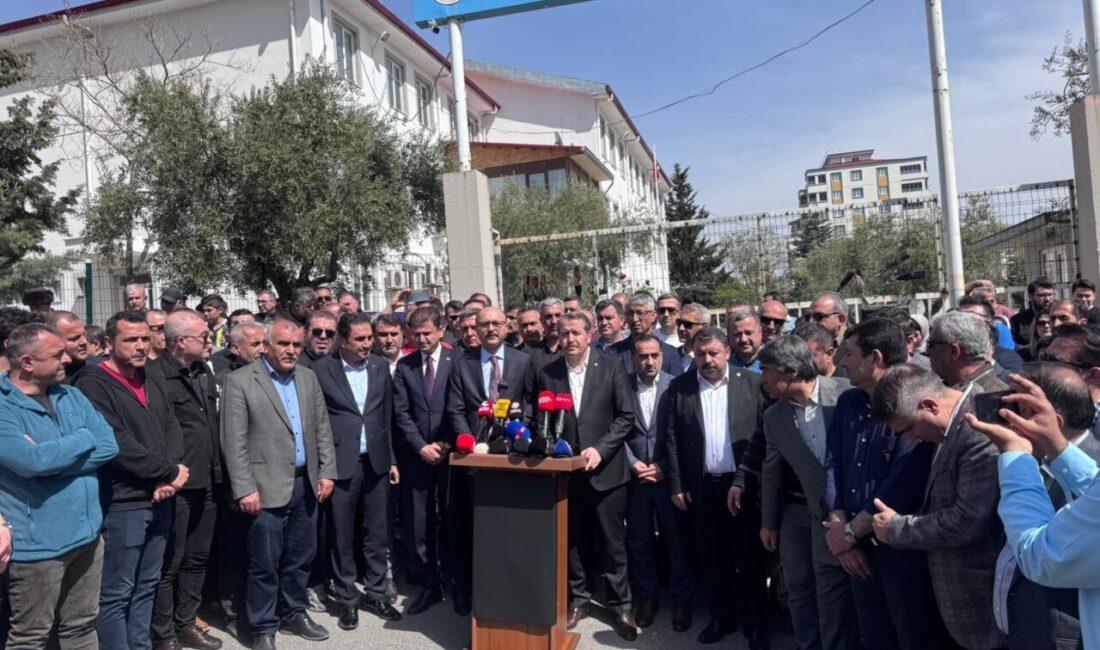 KAHRAMANMARAŞ (AA) – Eğitim-Bir-Sen Genel Başkanı Ali Yalçın ile Türk